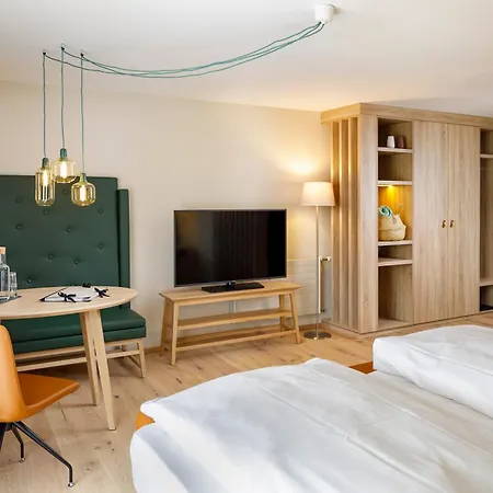 Szálloda Hirschen 4*