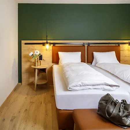 Otel Hirschen