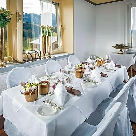 Hirschen Szálloda 4*