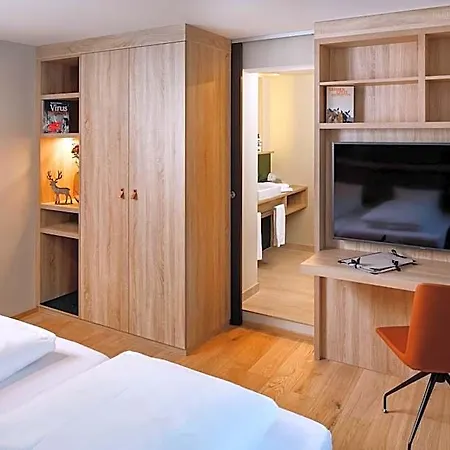 Hirschen Szálloda 4*