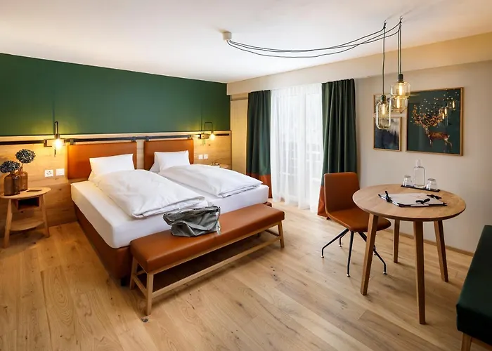 Hirschen Hotel 4*